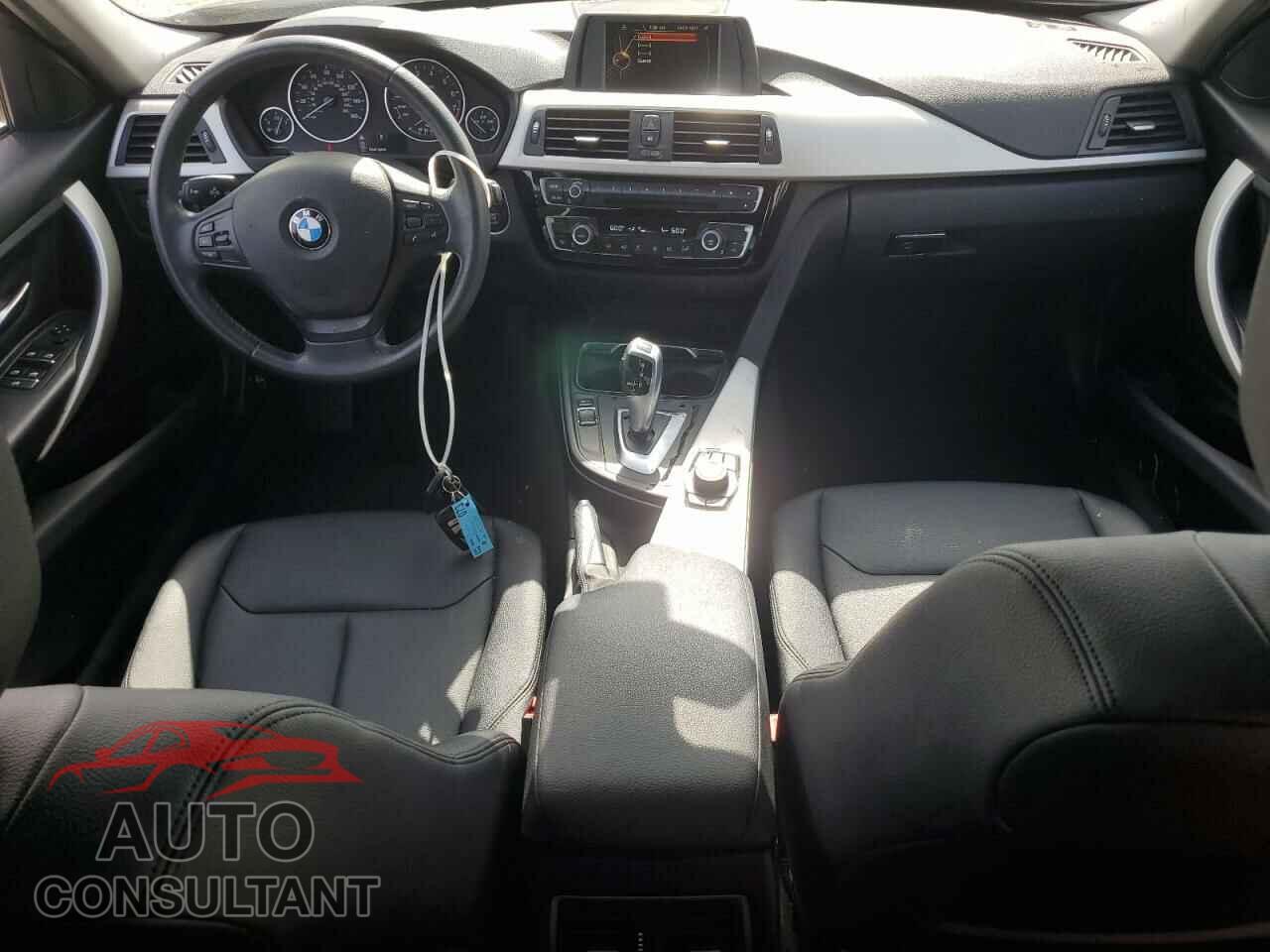 BMW 3 SERIES 2016 - WBA8E1G57GNU11515