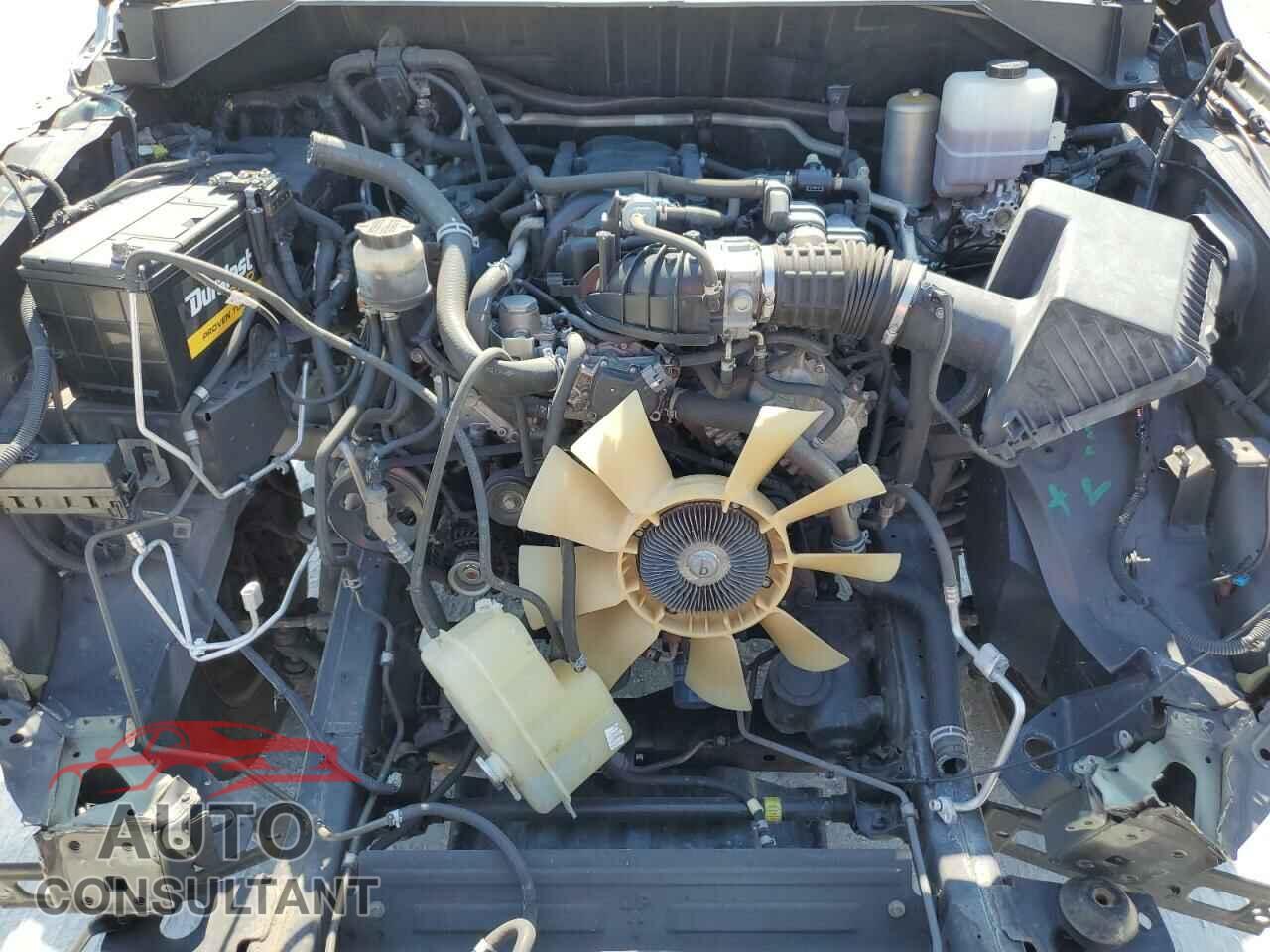 NISSAN NV 2017 - 5BZAF0AA9HN853473