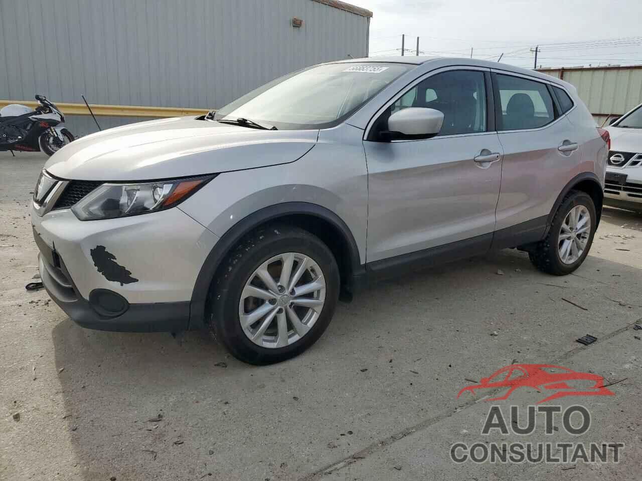 NISSAN ROGUE 2018 - JN1BJ1CR9JW260873