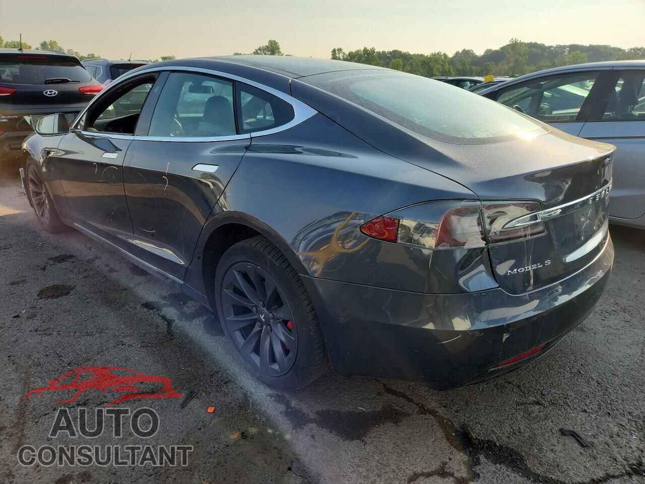 TESLA MODEL S 2018 - 5YJSA1E4XJF283727