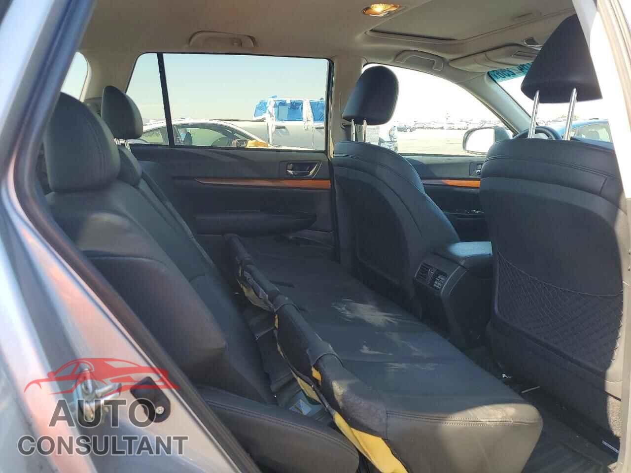 SUBARU OUTBACK 2014 - 4S4BRBLC0E3226587