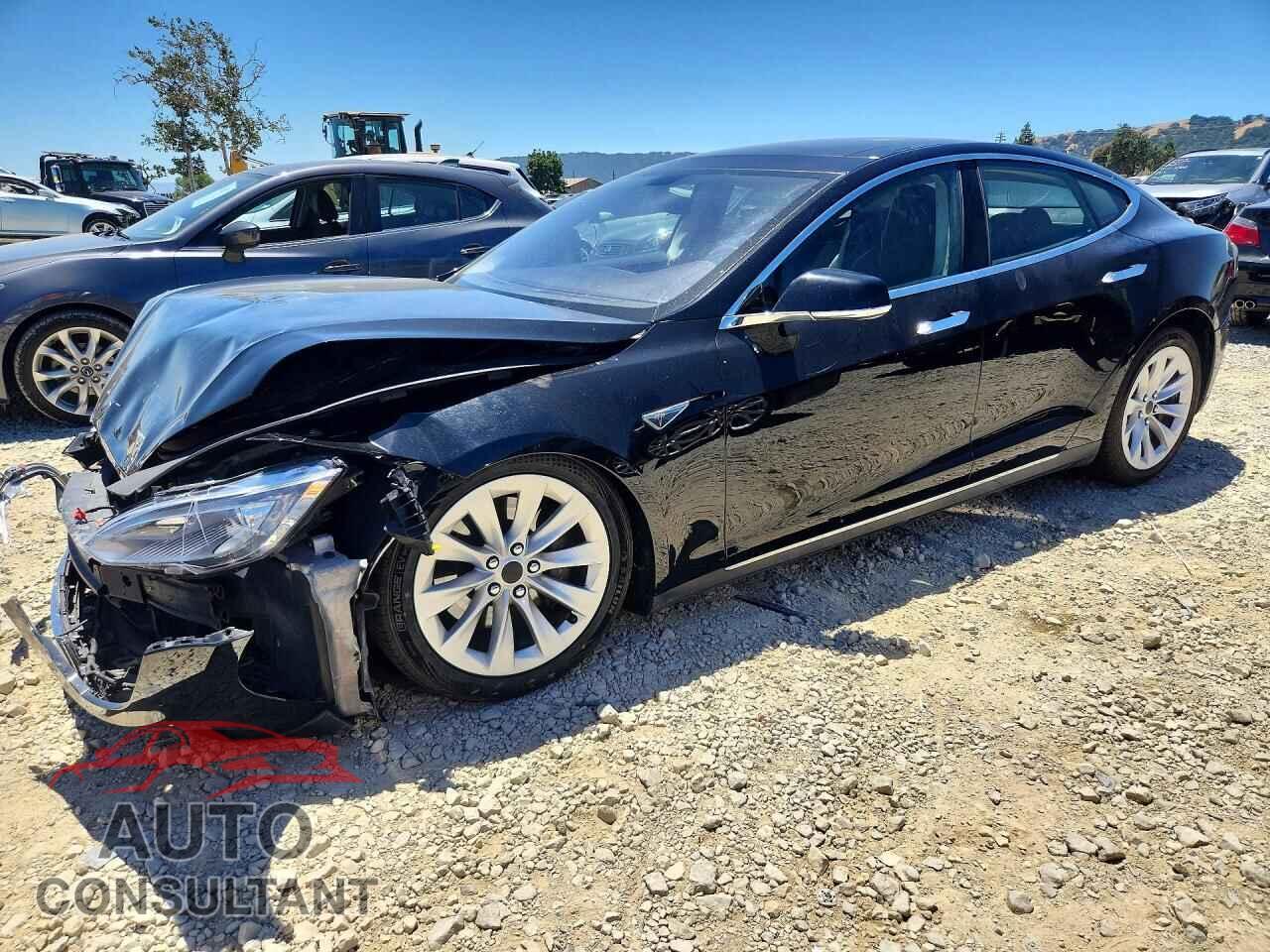 TESLA MODEL S 2013 - 5YJSA1DP2DFP26016