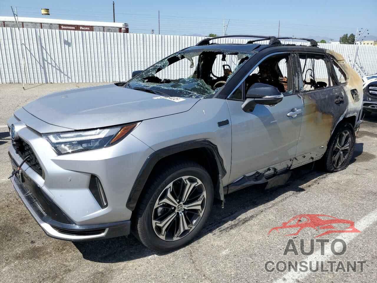 TOYOTA RAV4 2024 - JTMFB3FV2RD213319