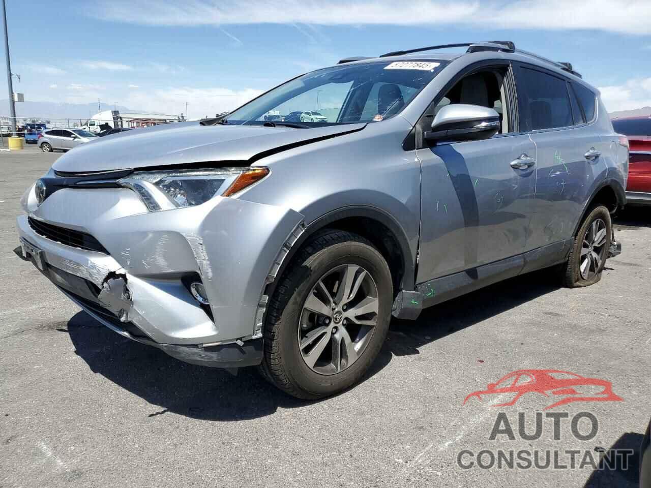 TOYOTA RAV4 2018 - JTMRFREV7JD247105