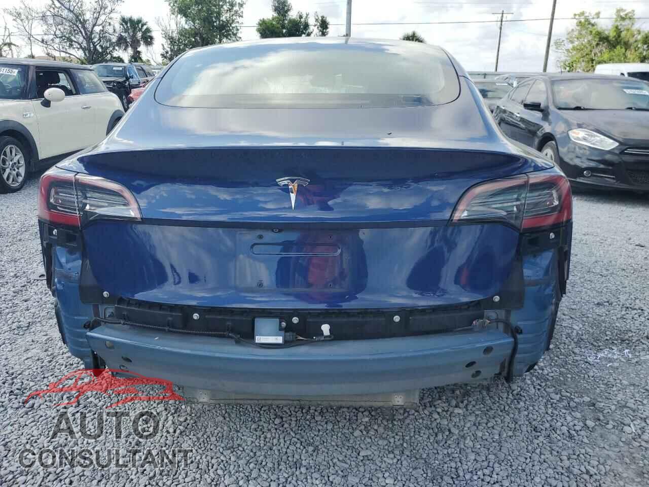 TESLA MODEL 3 2018 - 5YJ3E1EA8JF008971
