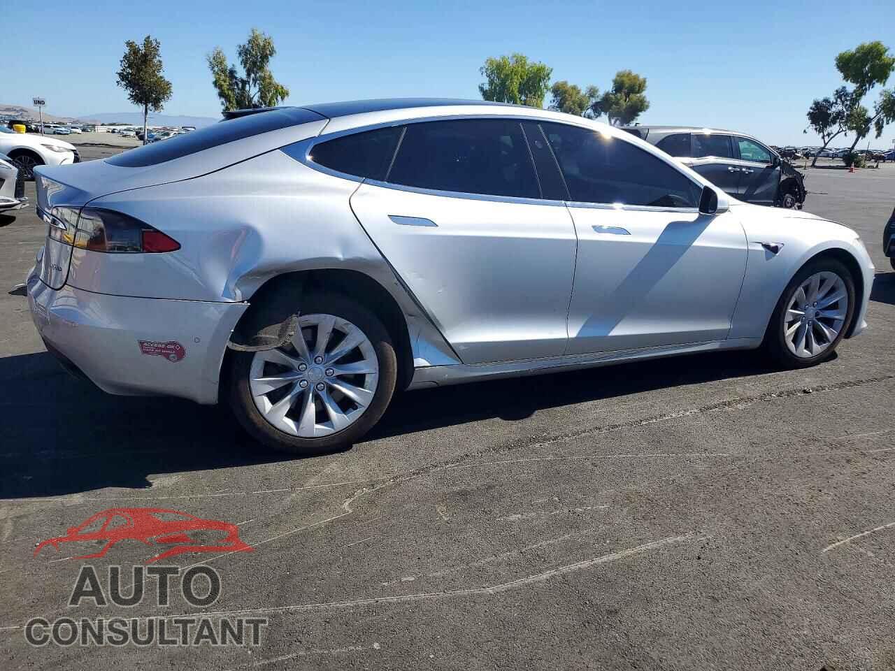 TESLA MODEL S 2017 - 5YJSA1E26HF204353