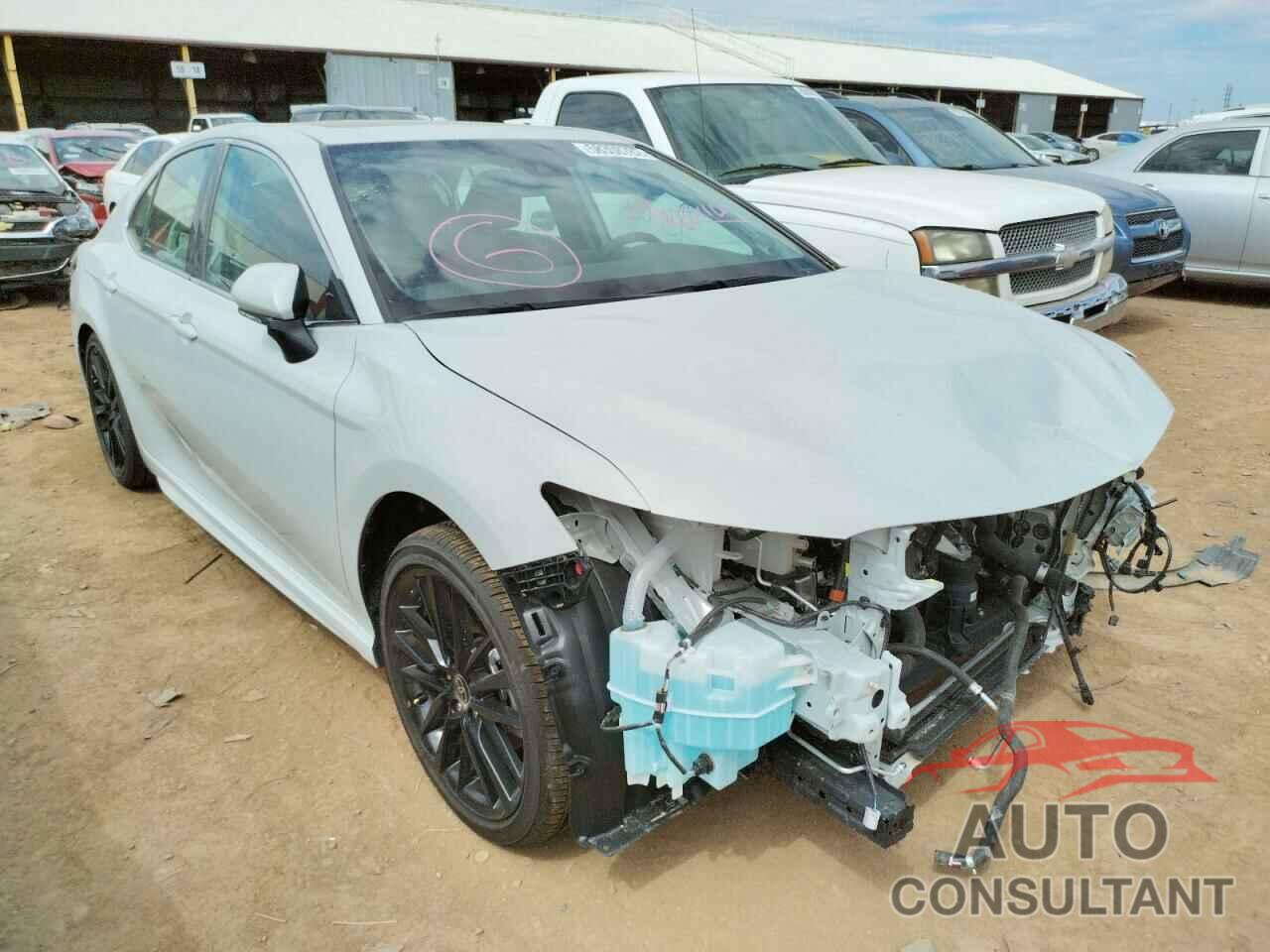 TOYOTA CAMRY 2022 - 4T1K31AK8NU034463