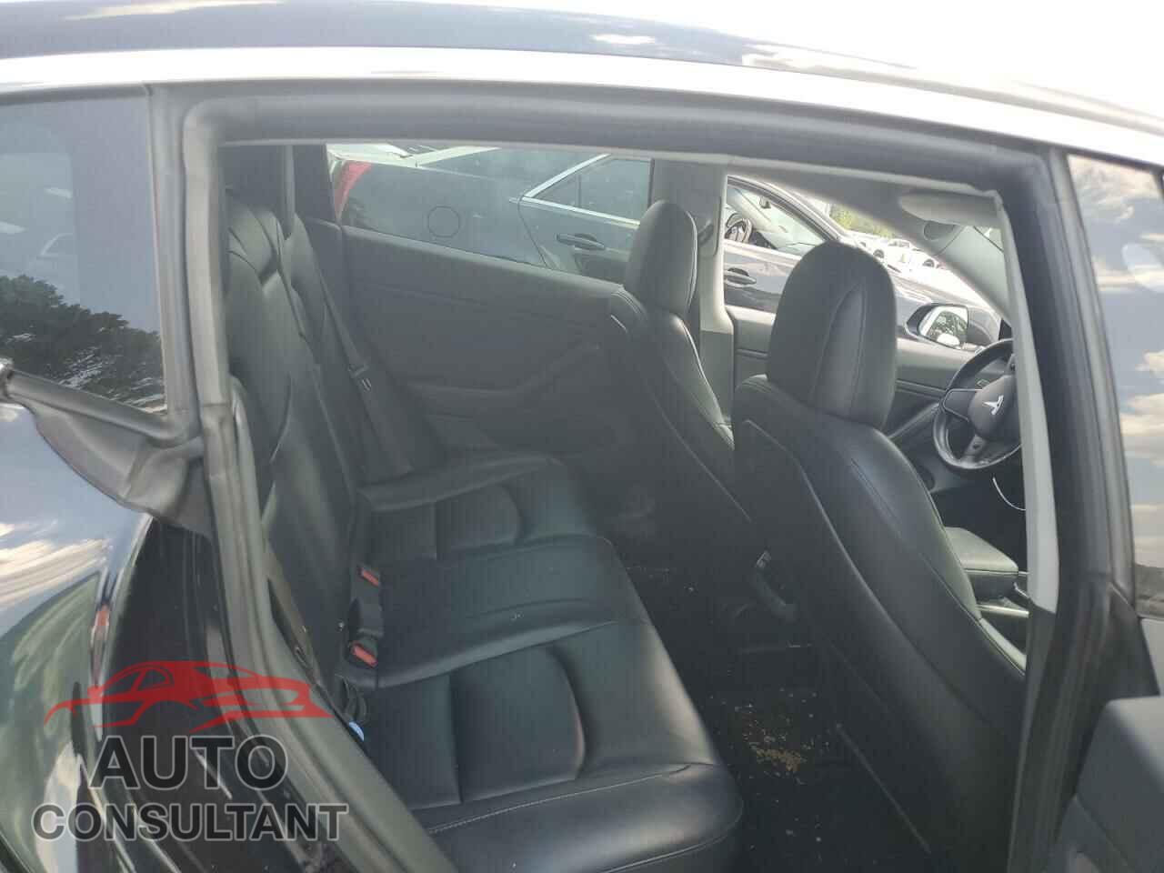 TESLA MODEL 3 2018 - 5YJ3E1EB8JF095568