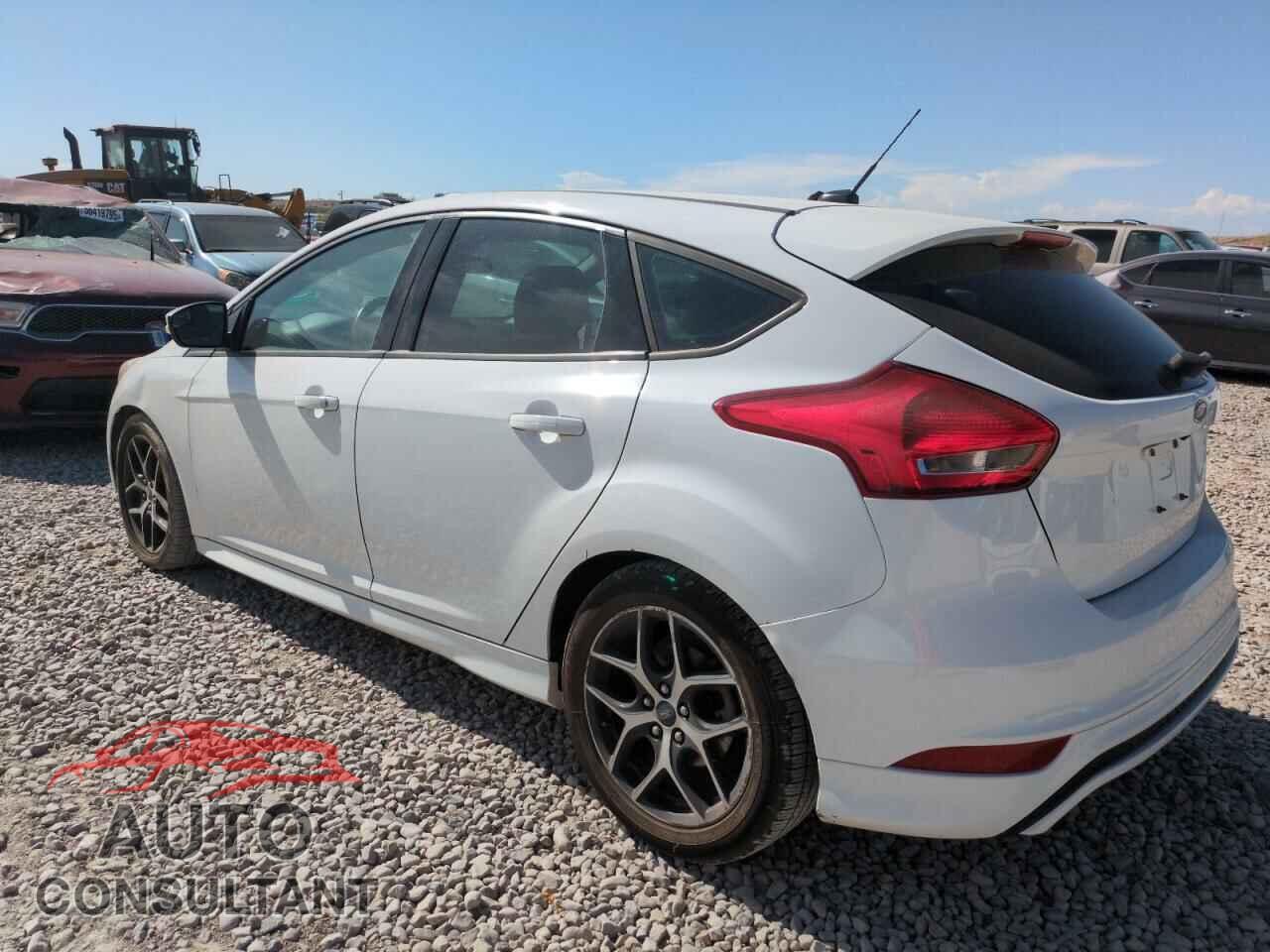FORD FOCUS 2016 - 1FADP3K26GL293754