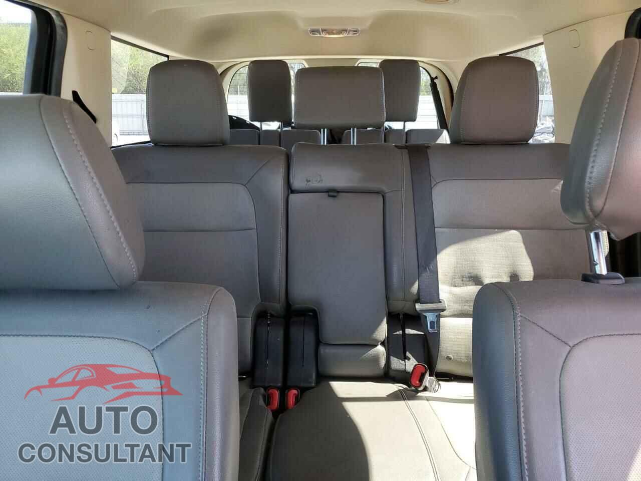 FORD FLEX 2017 - 2FMHK6D85HBA01005