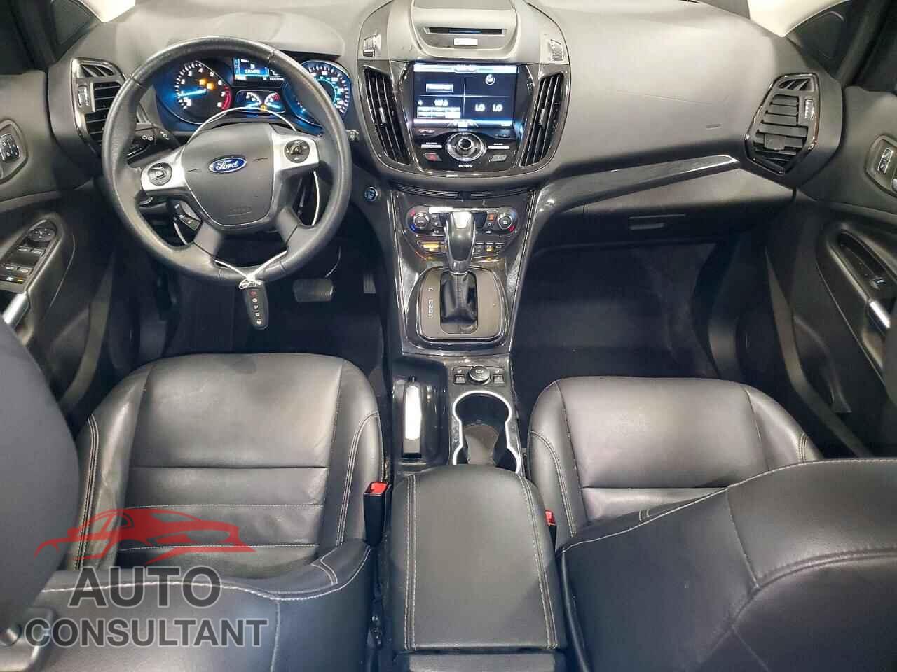 FORD ESCAPE 2015 - 1FMCU9J97FUC79589