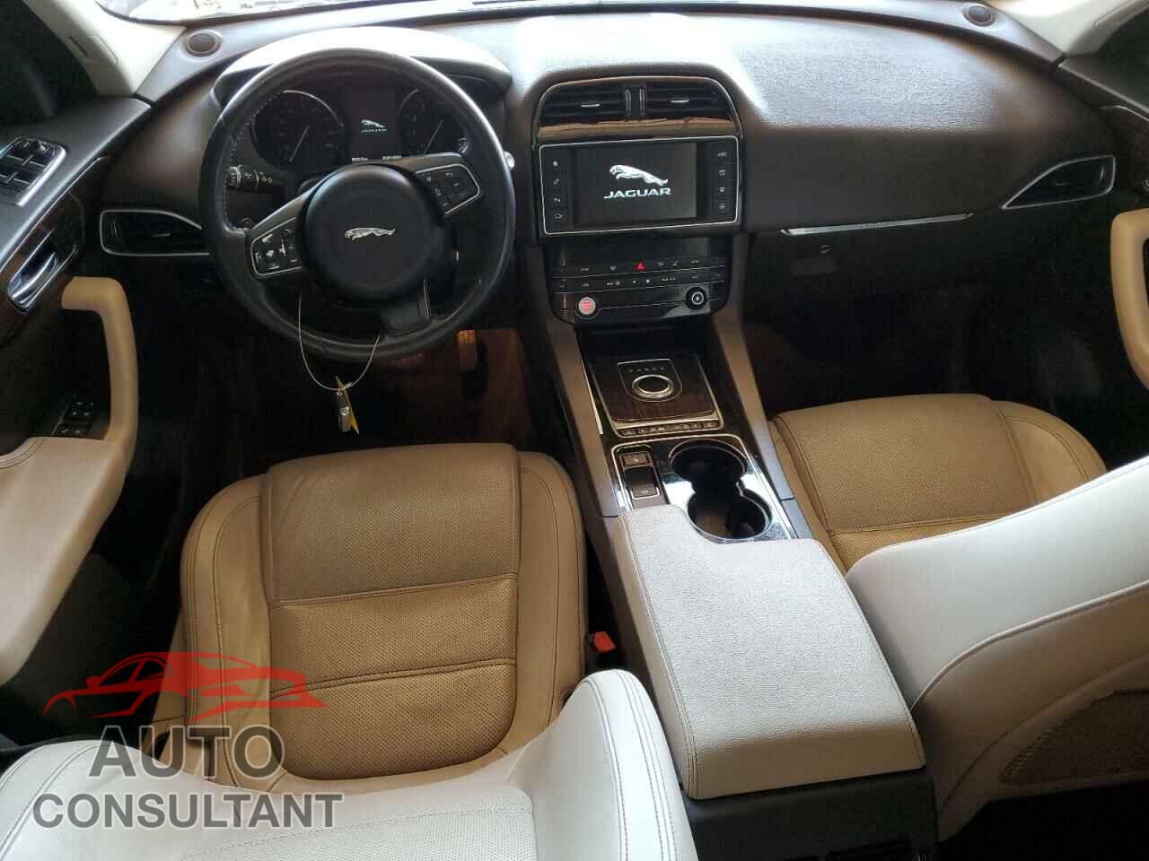 JAGUAR F-PACE 2017 - SADCK2BV4HA083194
