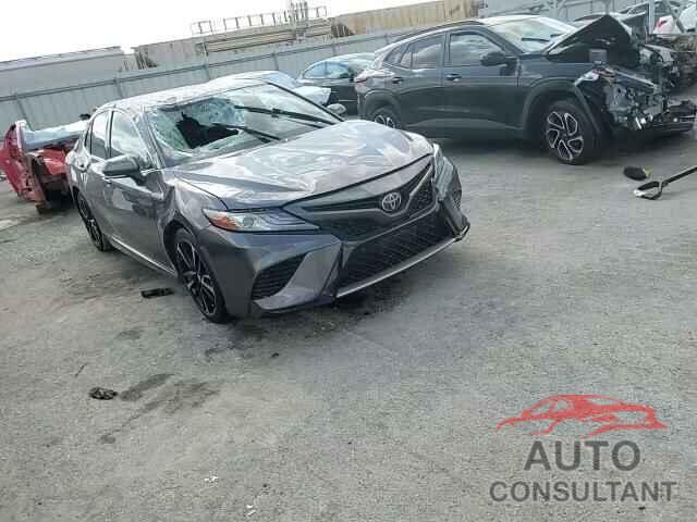 TOYOTA CAMRY 2018 - 4T1B61HKXJU513488