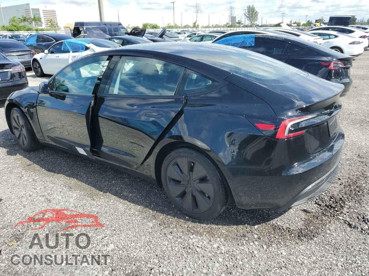 TESLA MODEL 3 2024 - 5YJ3E1EA2RF747345