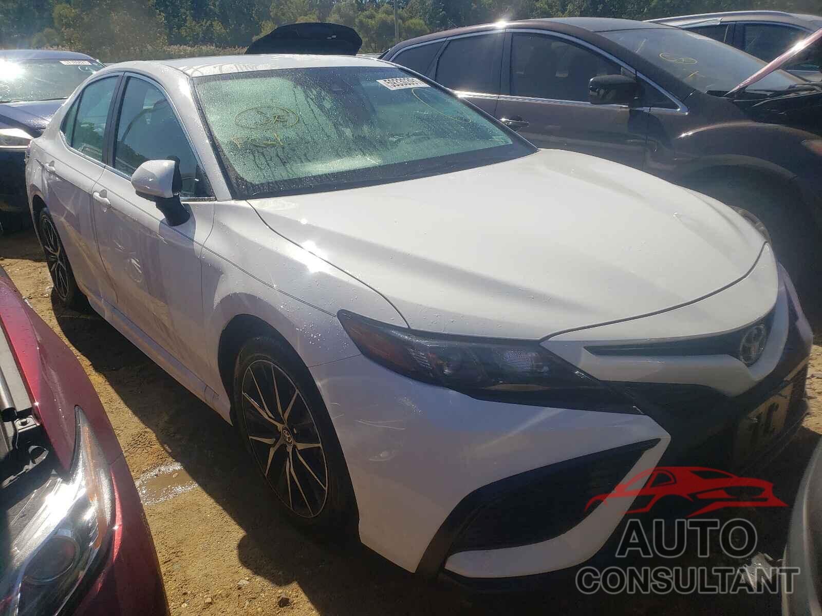 TOYOTA CAMRY 2021 - 4T1G11BK7MU043552