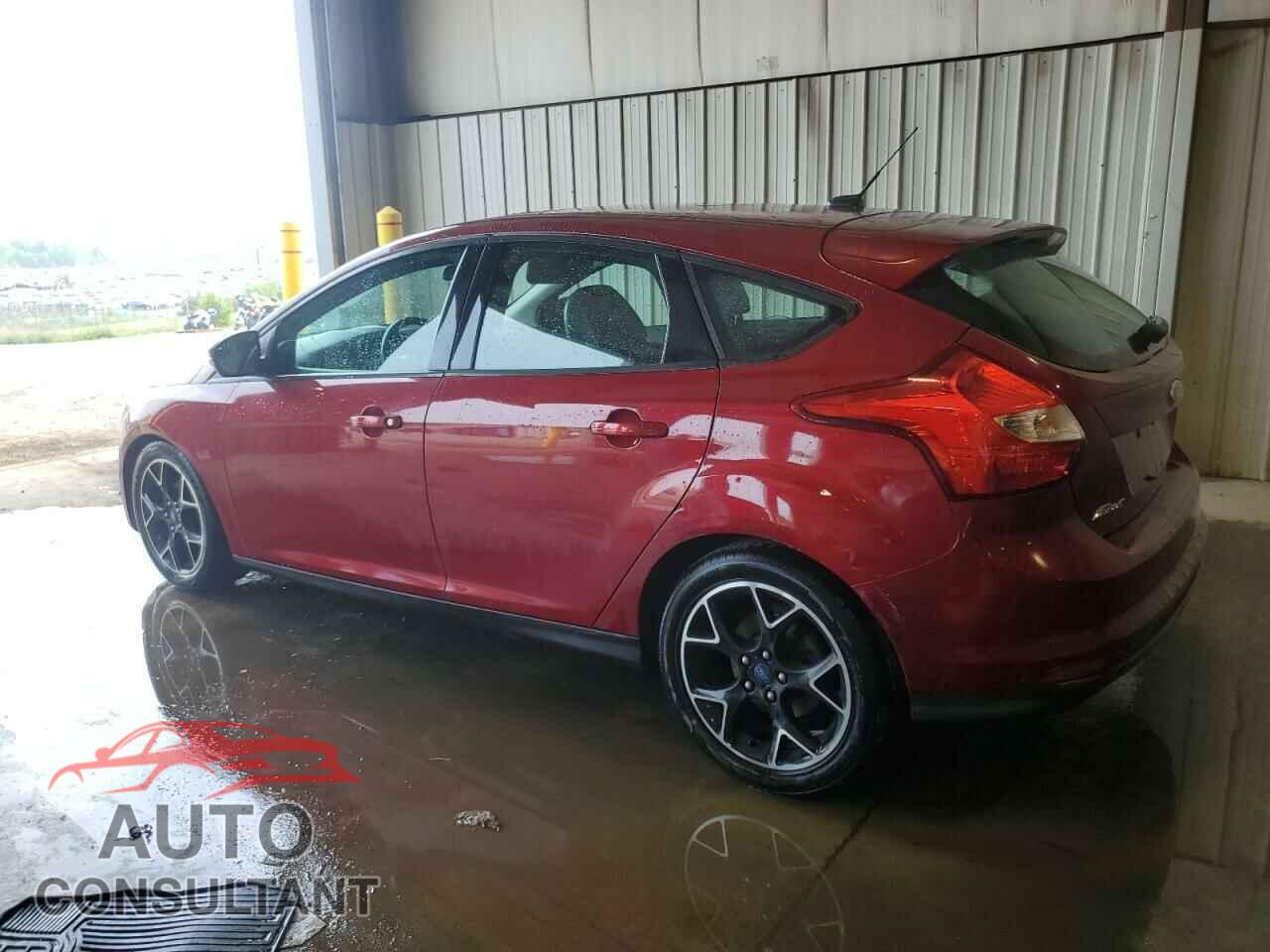 FORD FOCUS 2014 - 1FADP3K2XEL383874