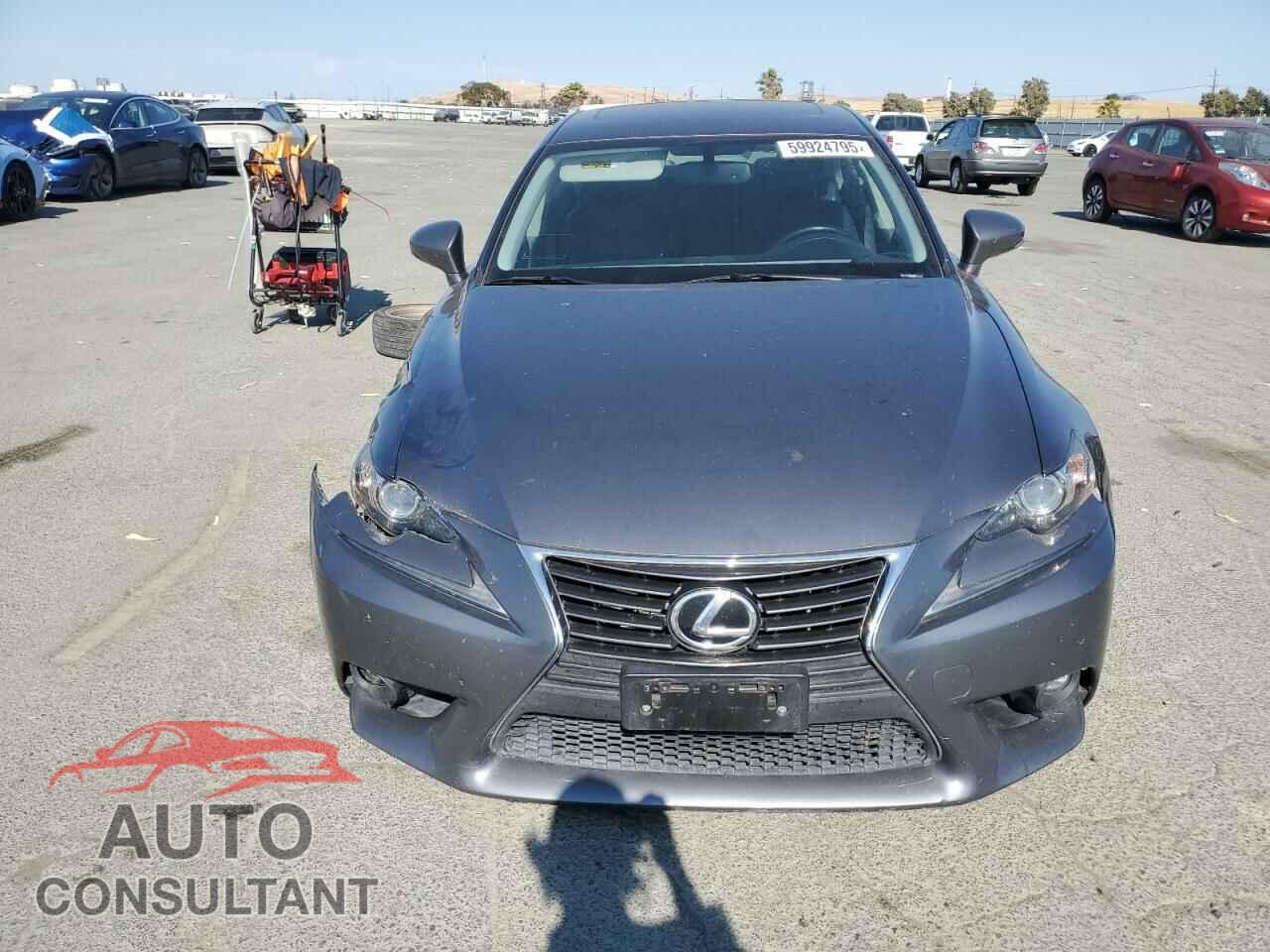 LEXUS IS 2015 - JTHBE1D20F5022313