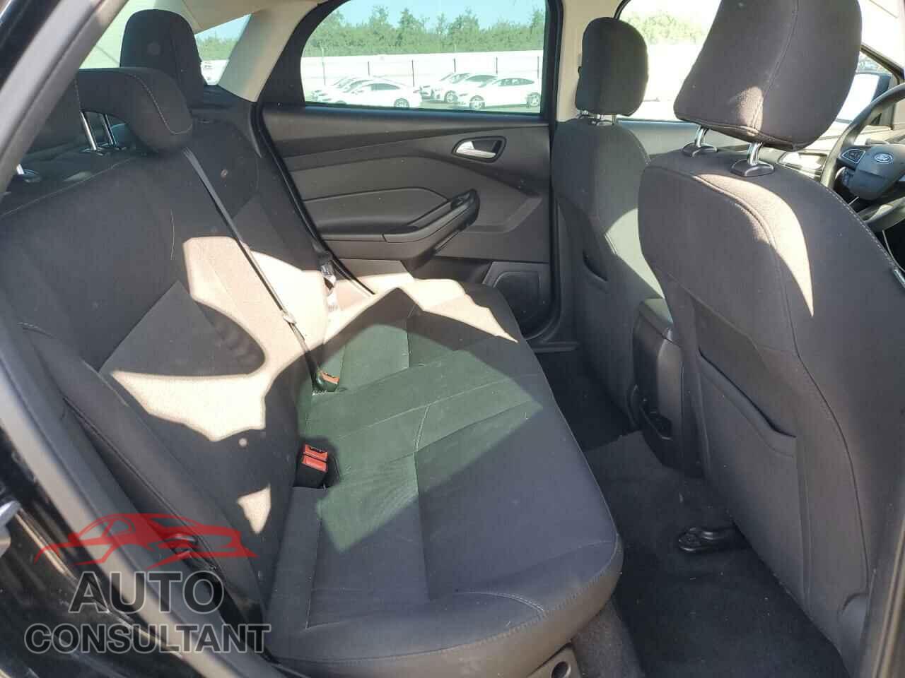 FORD FOCUS 2017 - 1FADP3FE0HL307928