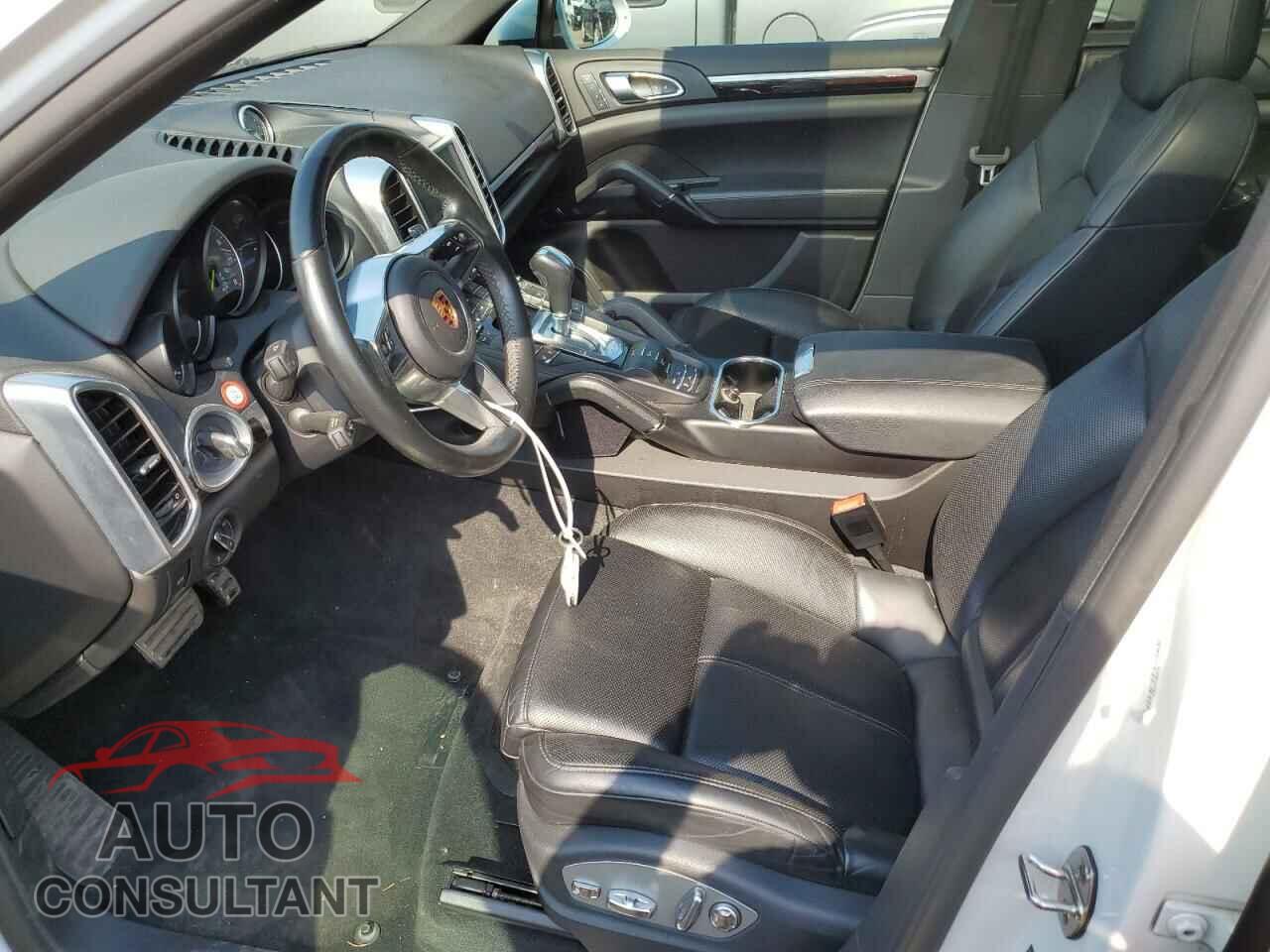 PORSCHE CAYENNE 2018 - WP1AE2A24JLA72383