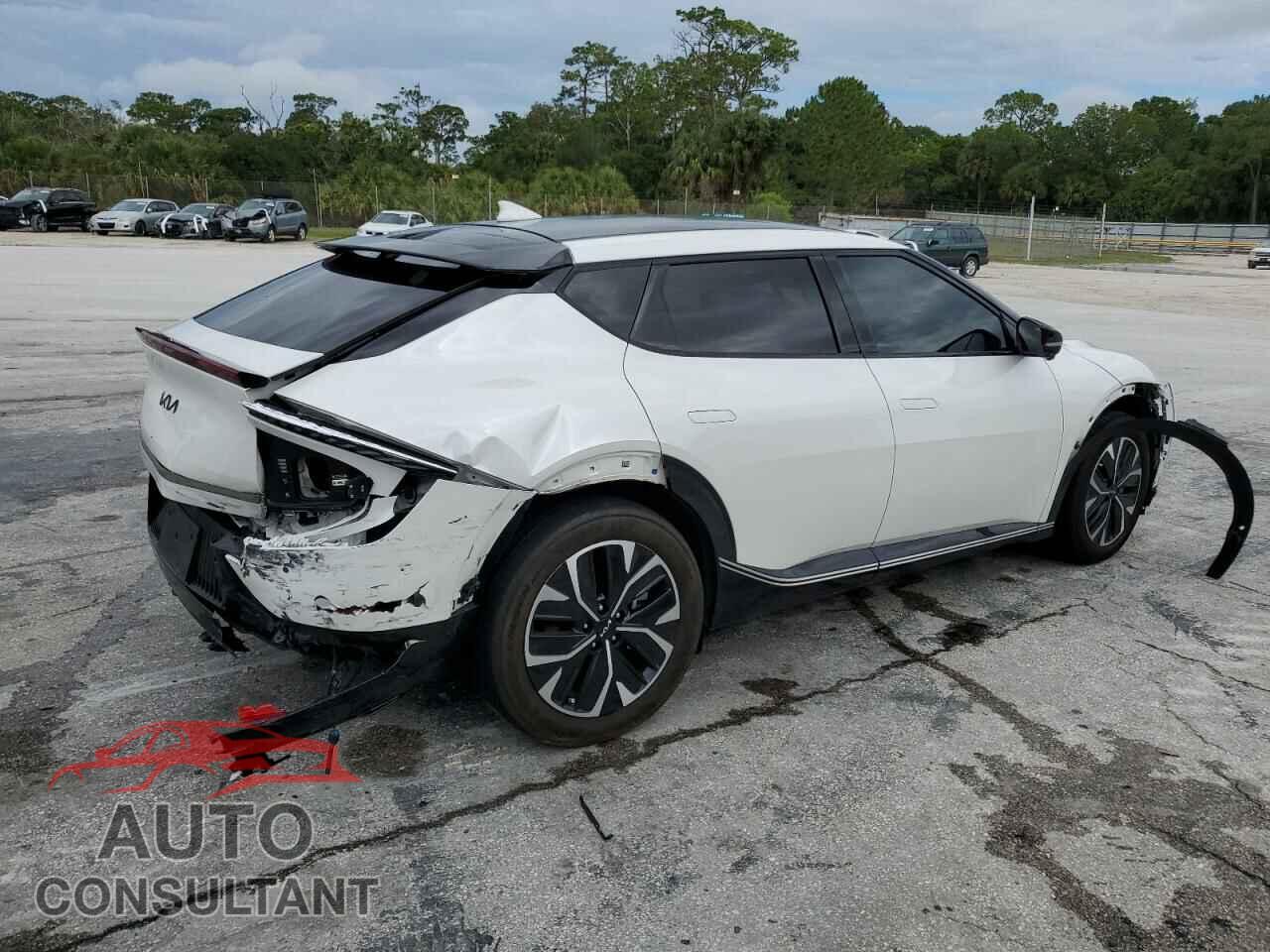 KIA EV6 LIGHT 2022 - KNDC3DLC8N5045845