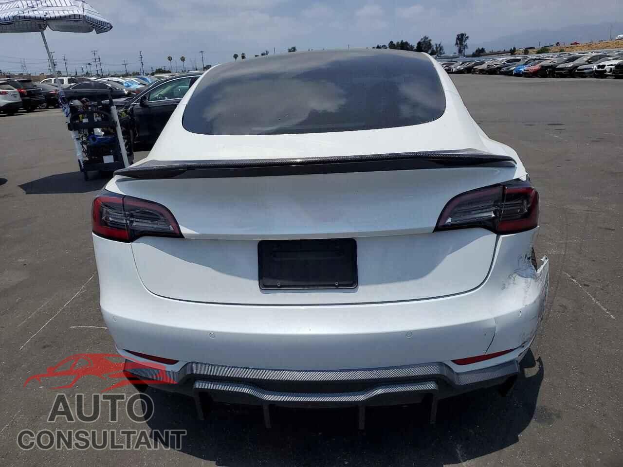 TESLA MODEL 3 2021 - 5YJ3E1EB2MF044720