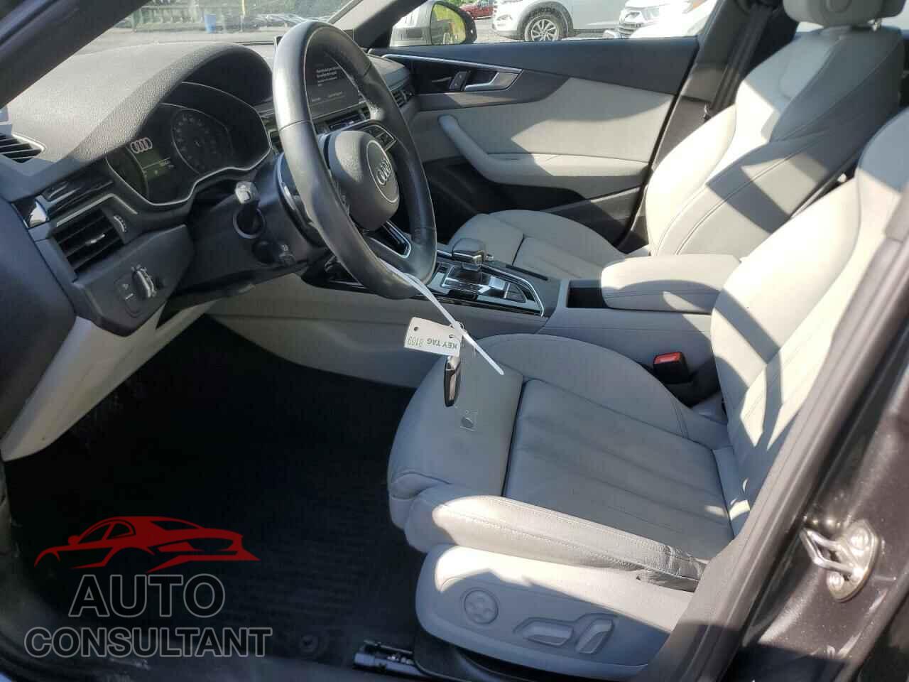 AUDI A4 2021 - WAUDAAF45MN004808