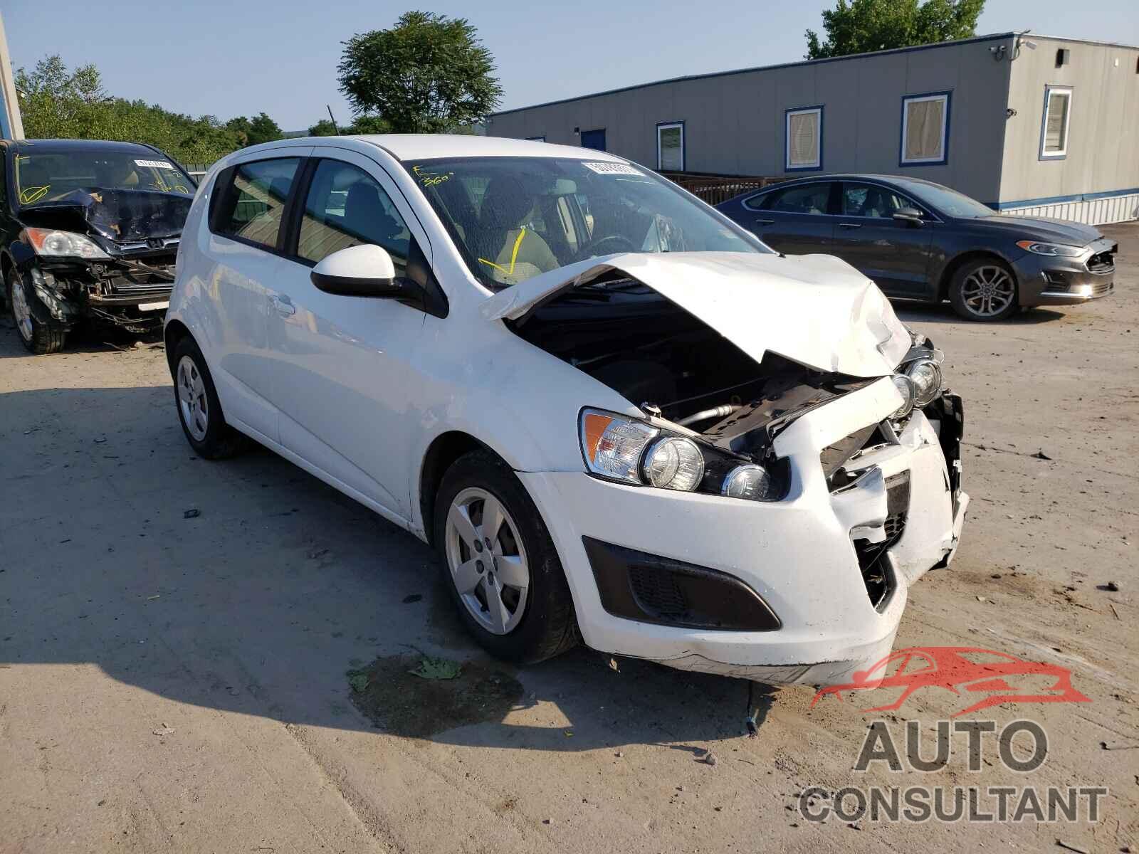 CHEVROLET SONIC 2016 - 1G1JA6SH4G4109970