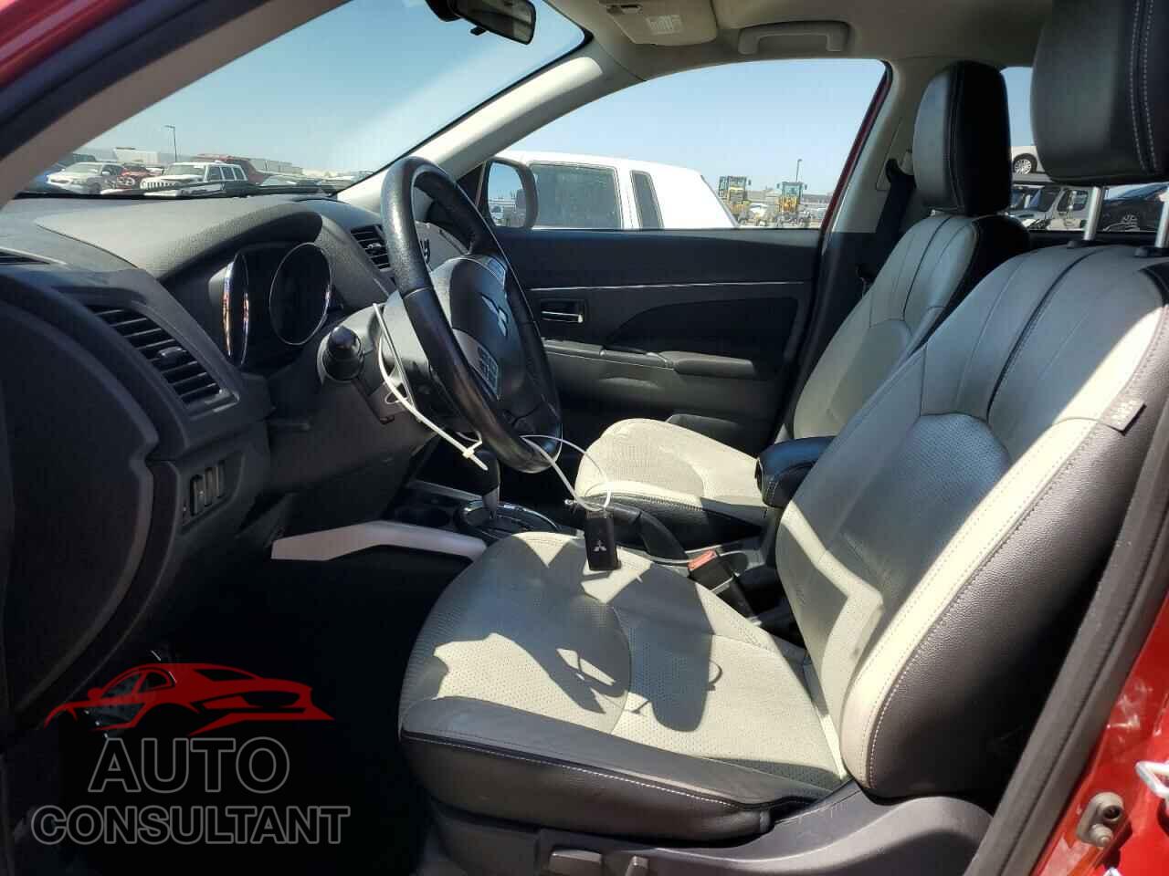 MITSUBISHI OUTLANDER 2013 - 4A4AP5AU6DE019569