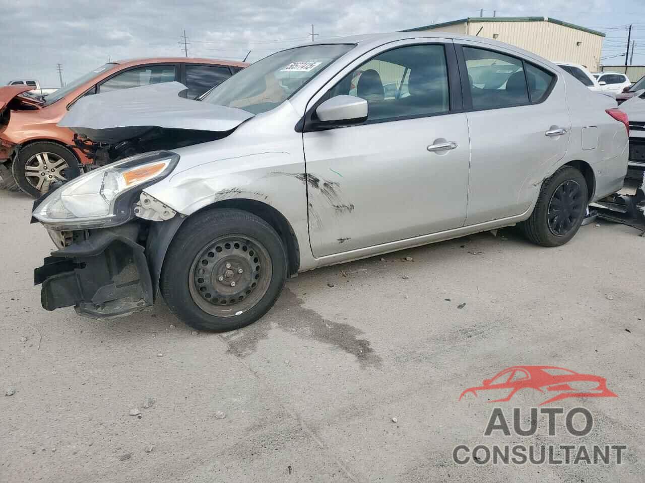 NISSAN VERSA 2017 - 3N1CN7AP3HL858504