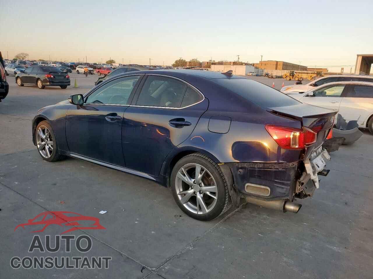 LEXUS IS 2011 - JTHBF5C28B5129870