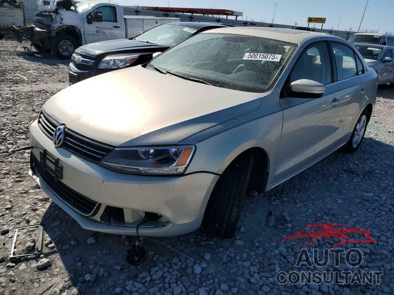 VOLKSWAGEN JETTA 2011 - 3VWLL7AJ7BM128270