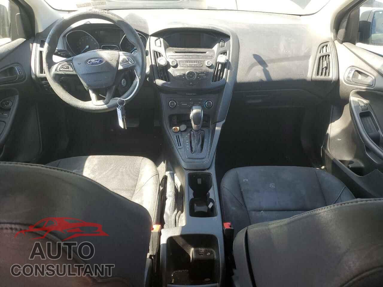 FORD FOCUS 2017 - 1FADP3E26HL212961