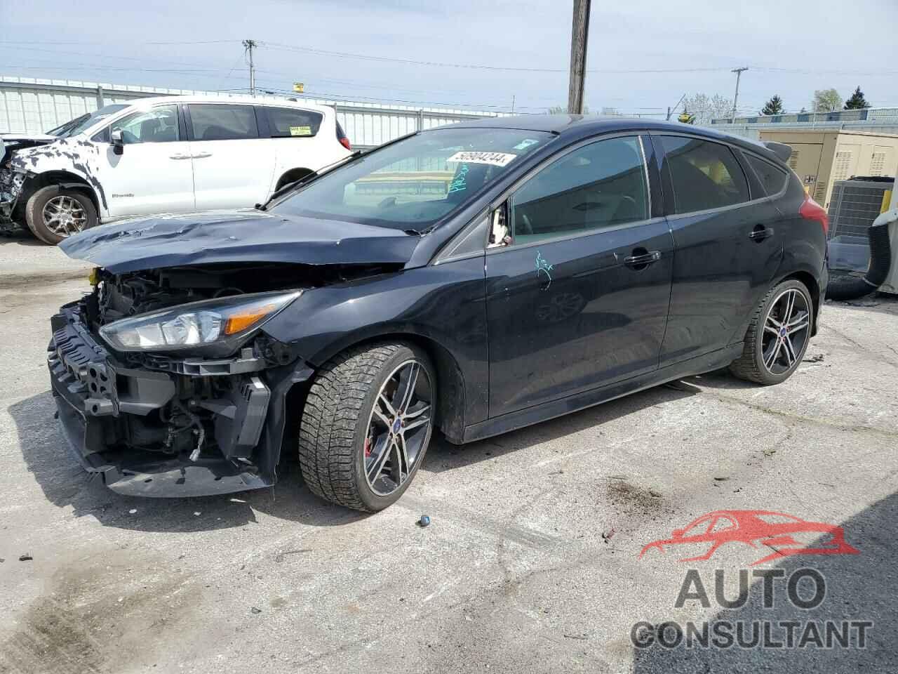 FORD FOCUS 2018 - 1FADP3L98JL276196