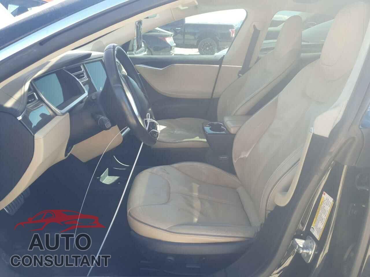 TESLA MODEL S 2013 - 5YJSA1DP1DFP13810