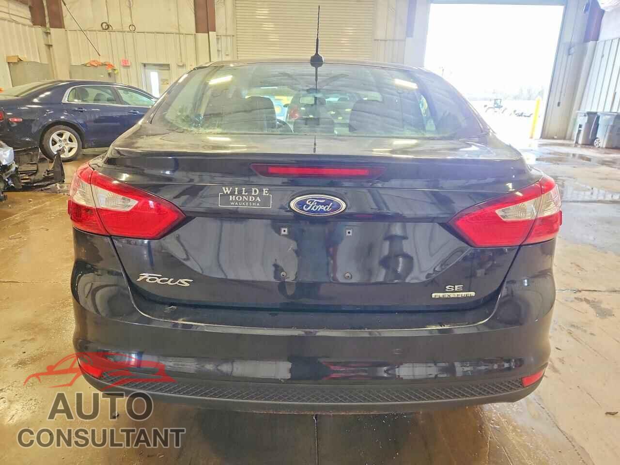 FORD FOCUS 2014 - 1FADP3F20EL437726