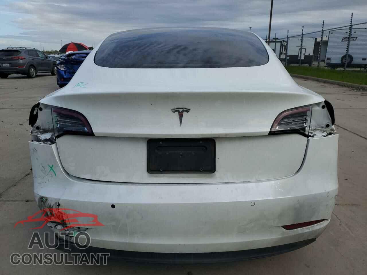 TESLA MODEL 3 2022 - 5YJ3E1EA5NF201715