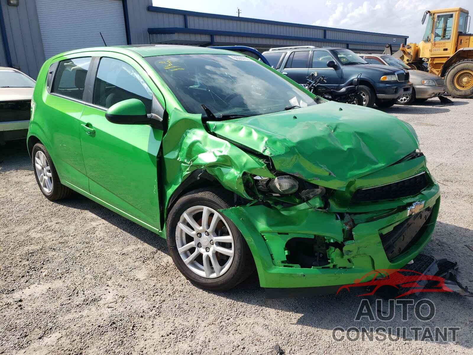 CHEVROLET SONIC 2016 - 1G1JC6SB9G4102552