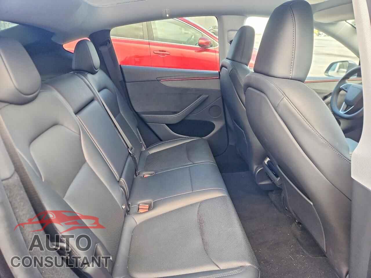 TESLA MODEL Y 2026 - 7SAYGDED4TF521541