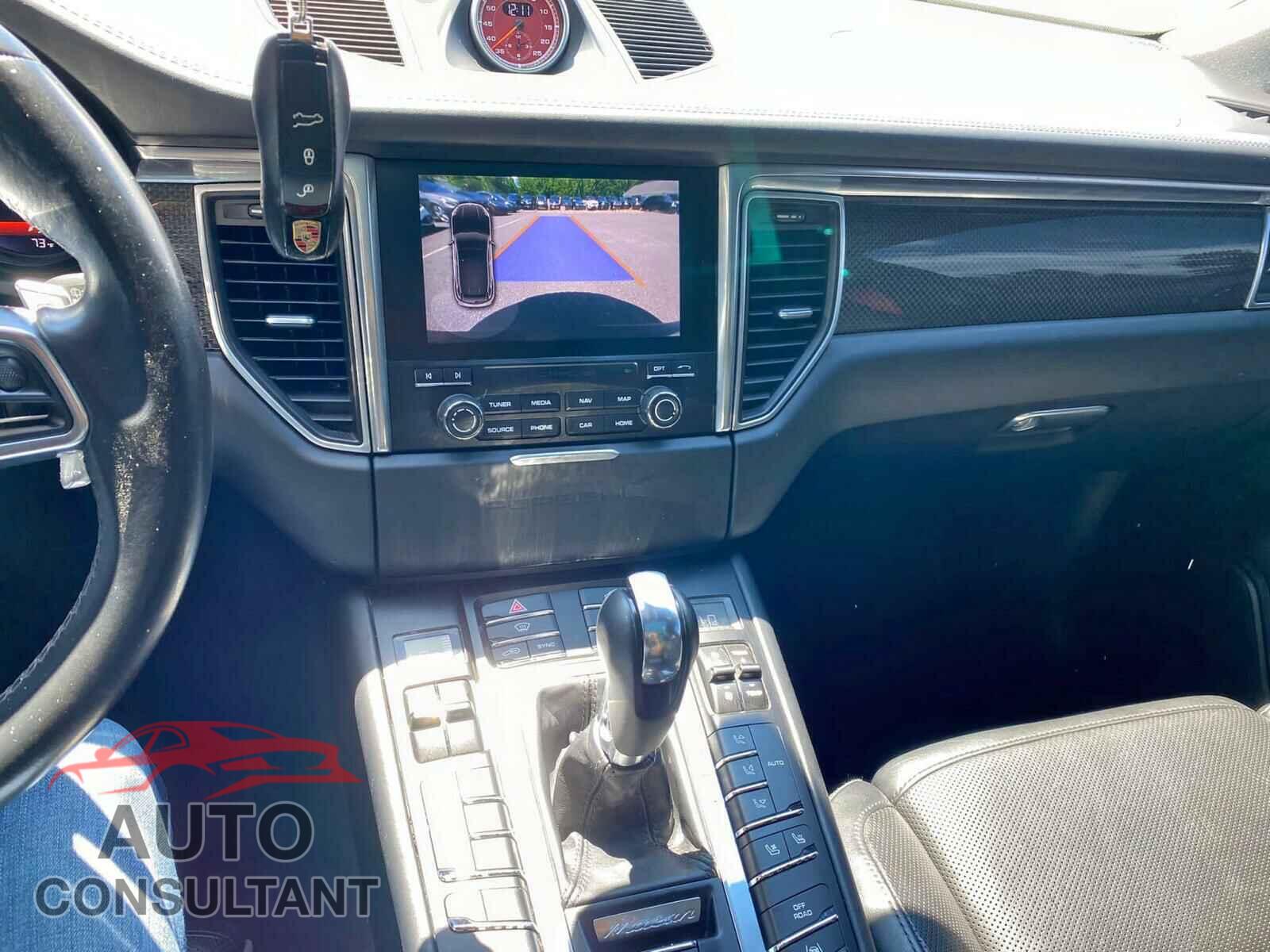 PORSCHE MACAN 2018 - WP1AG2A55JLB60492