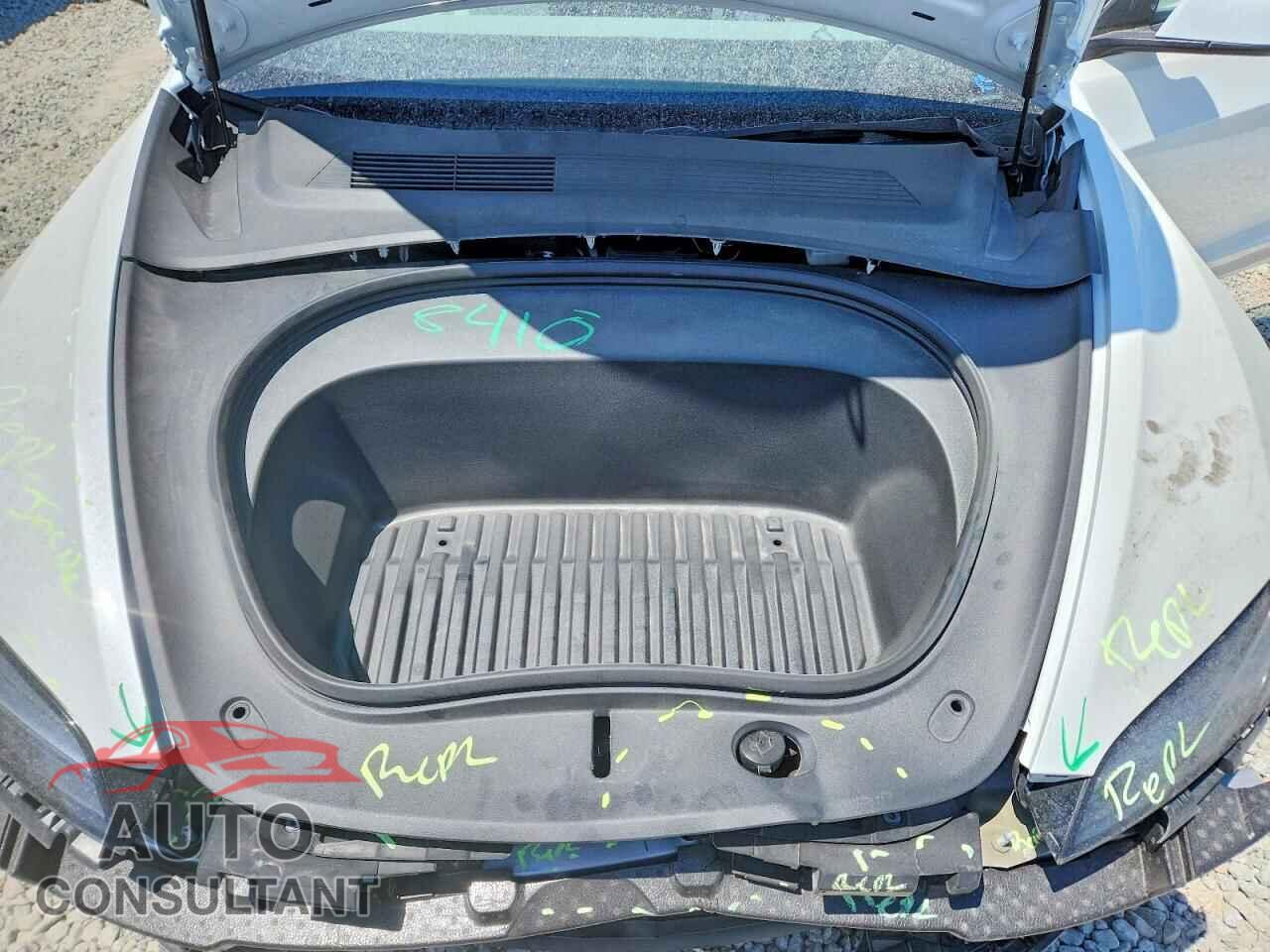 TESLA MODEL 3 2025 - 5YJ3E1EA6SF036687