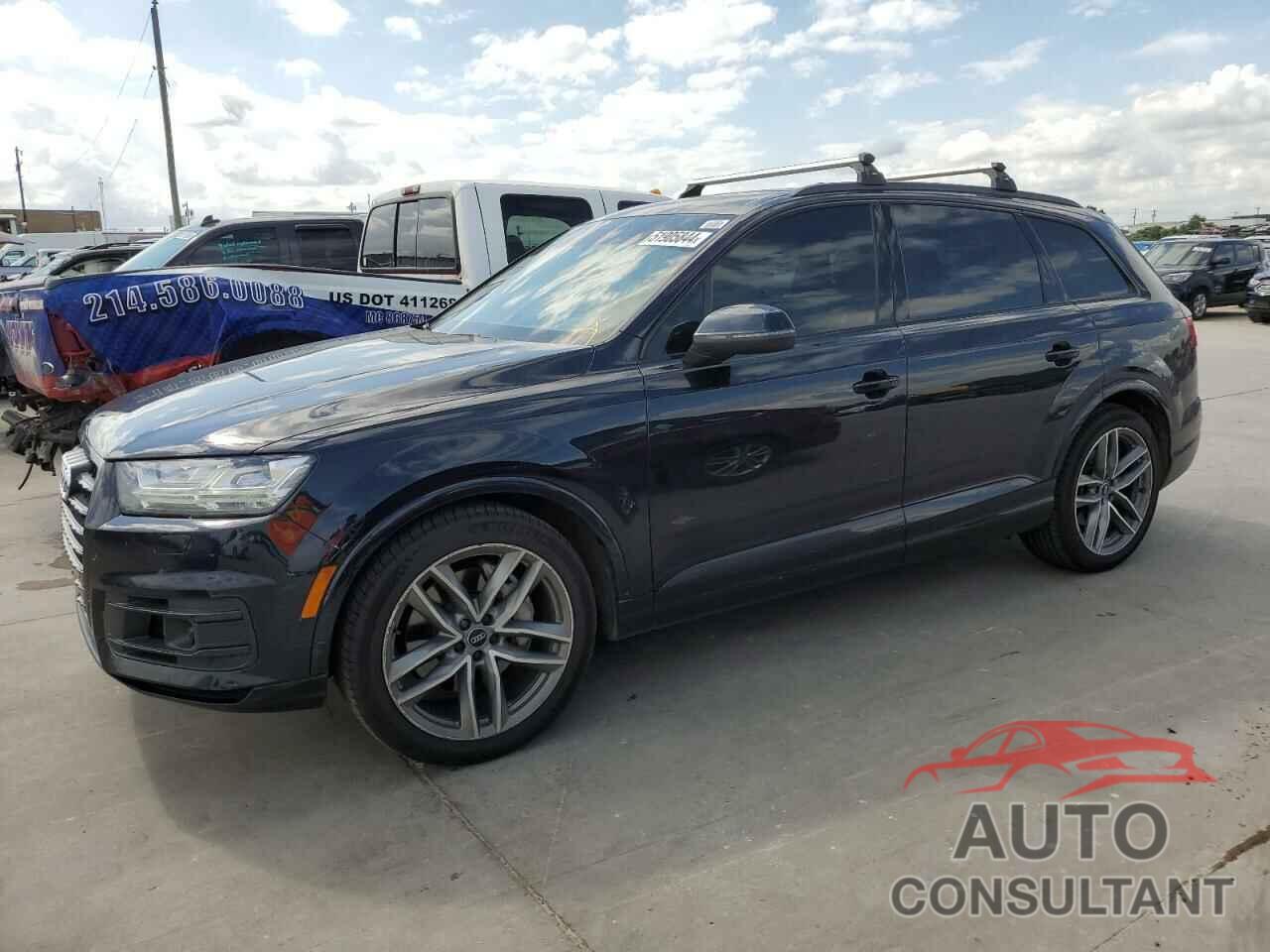 AUDI Q7 2018 - WA1VAAF70JD011498