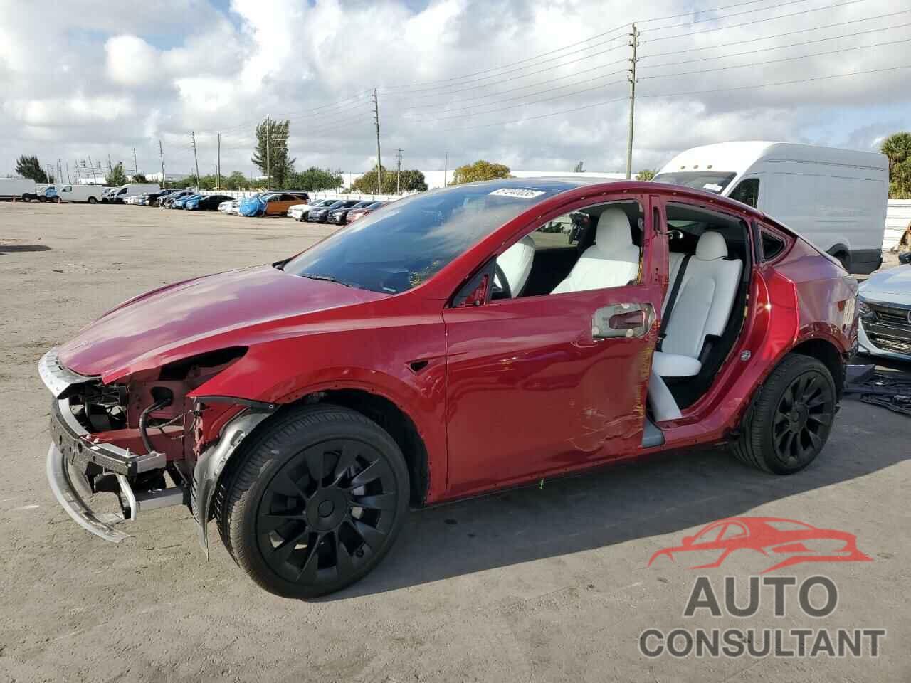 TESLA MODEL Y 2024 - 7SAYGDEE8RA236811