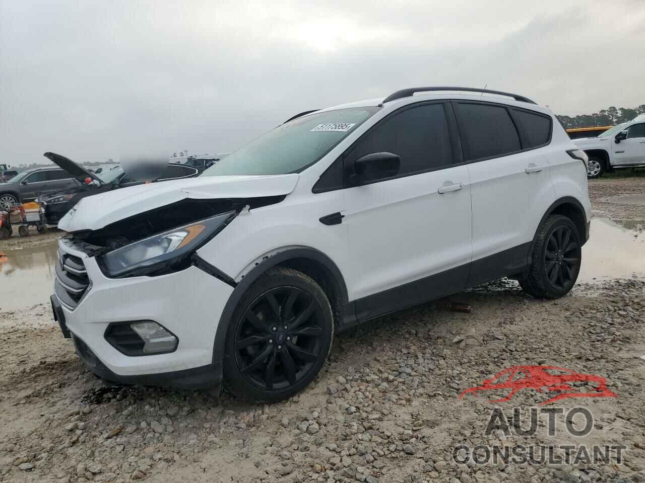 FORD ESCAPE 2018 - 1FMCU0GDXJUC06751