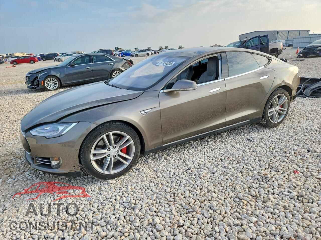 TESLA MODEL S 2015 - 5YJSA1E42FF115359