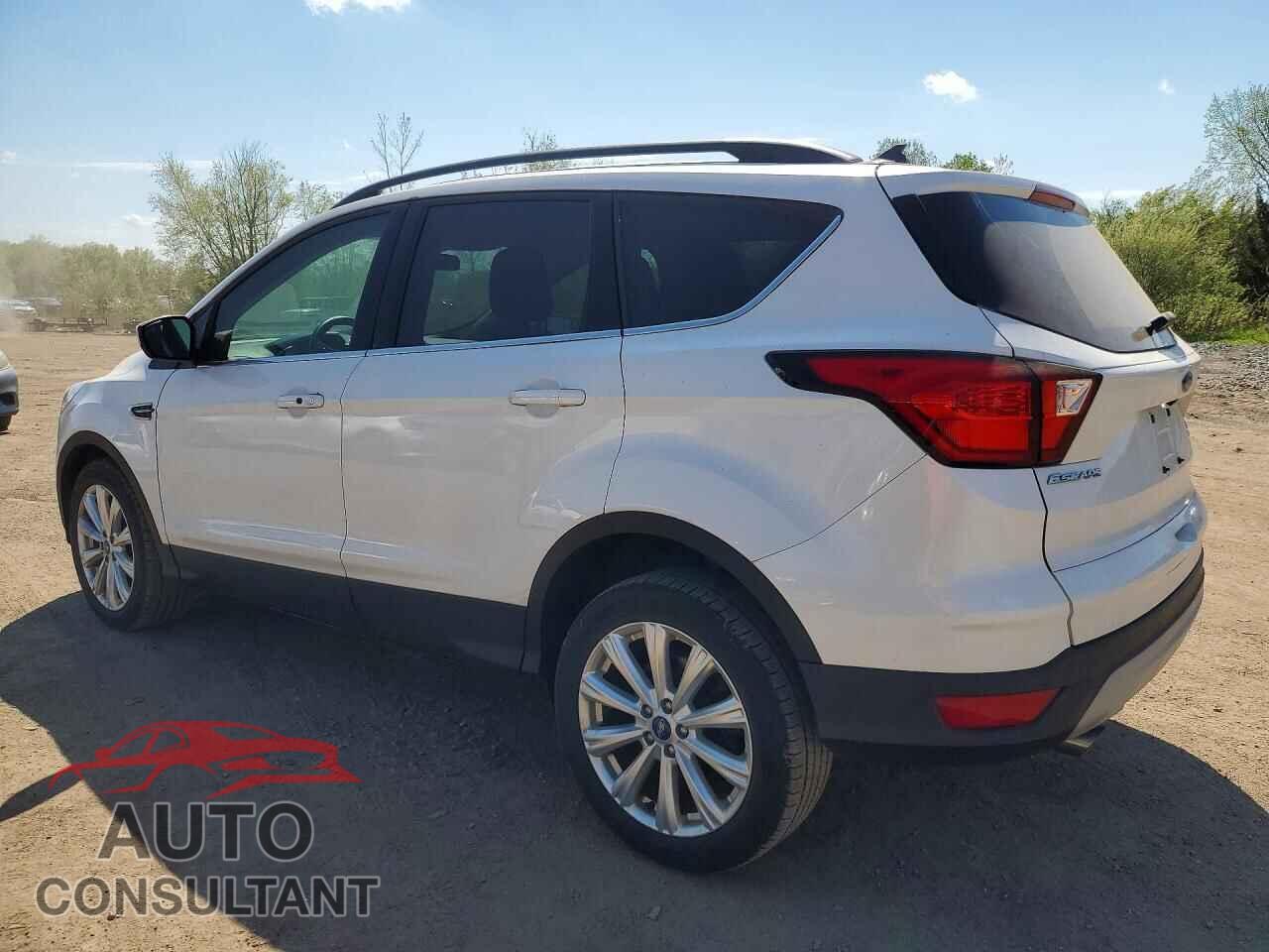 FORD ESCAPE 2019 - 1FMCU0HD4KUA68737