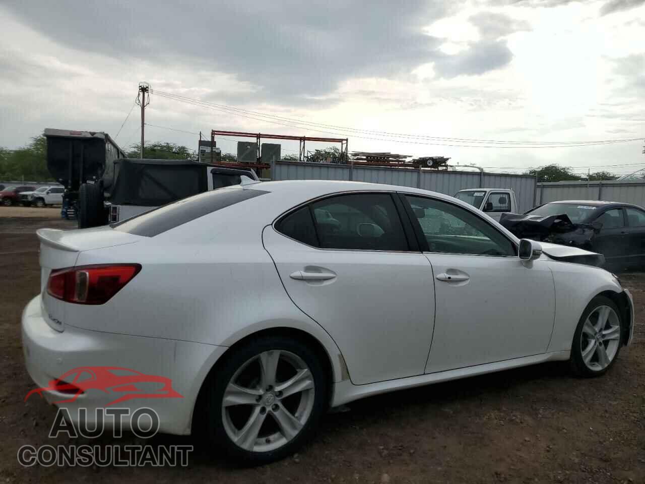LEXUS IS 2011 - JTHBF5C21B5133811