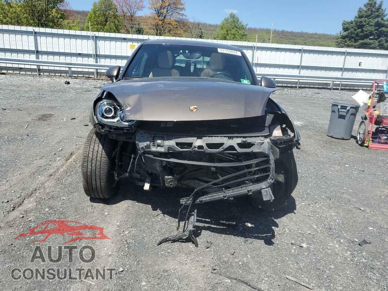 PORSCHE CAYENNE 2016 - WP1AA2A26GKA15659