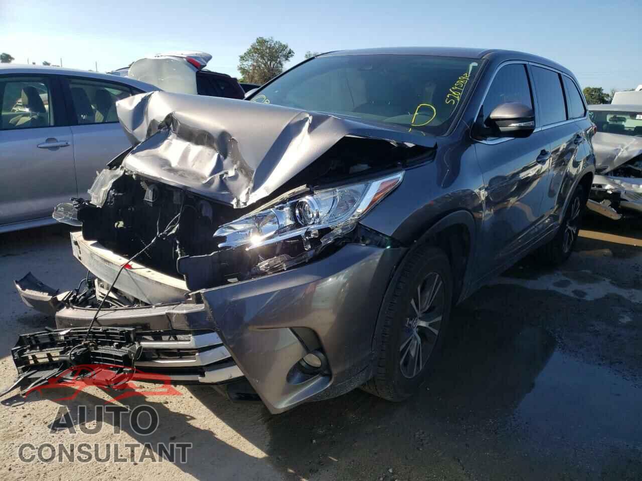 TOYOTA HIGHLANDER 2017 - 5TDZZRFH7HS217424