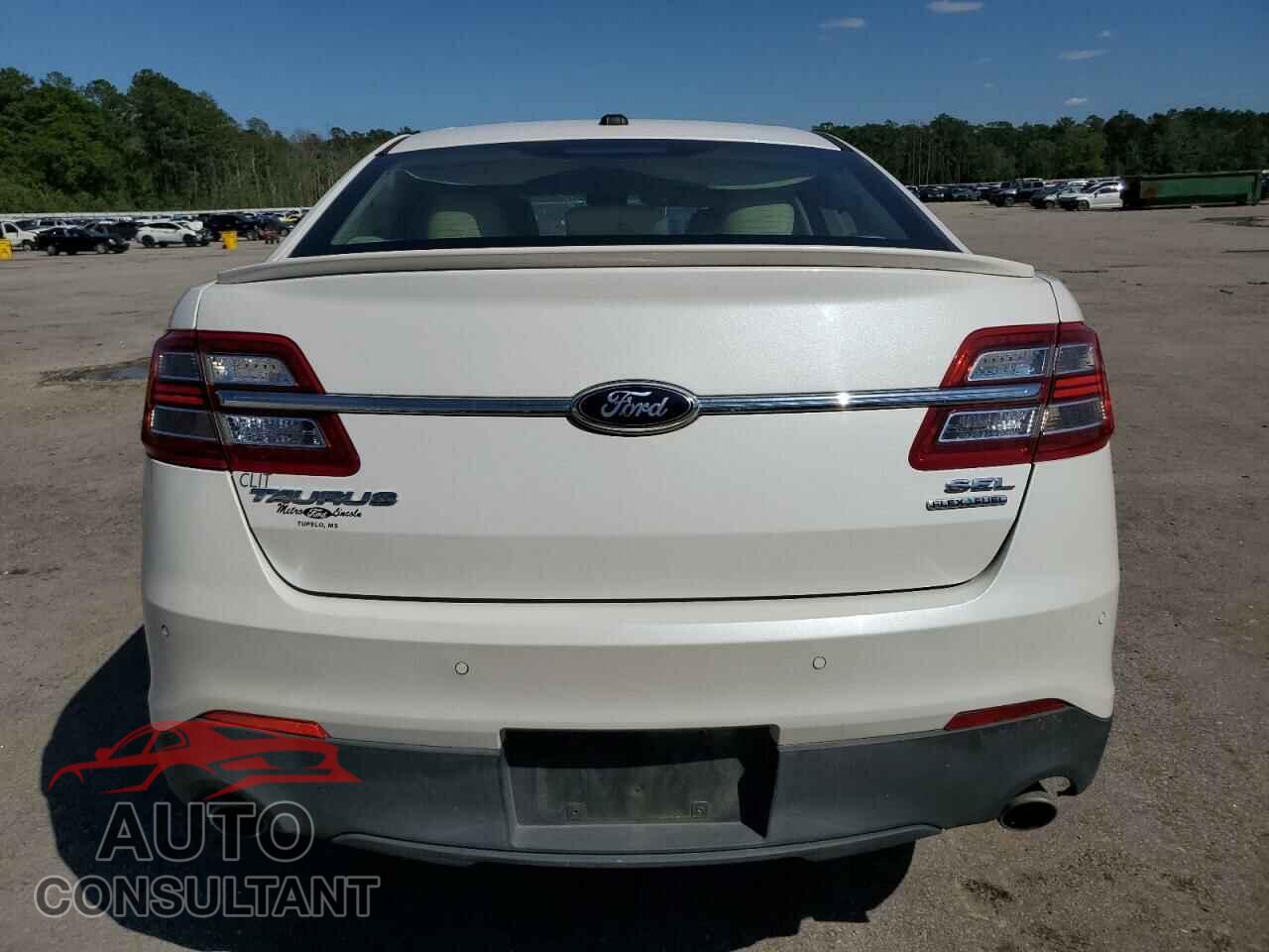 FORD TAURUS 2013 - 1FAHP2E89DG168392