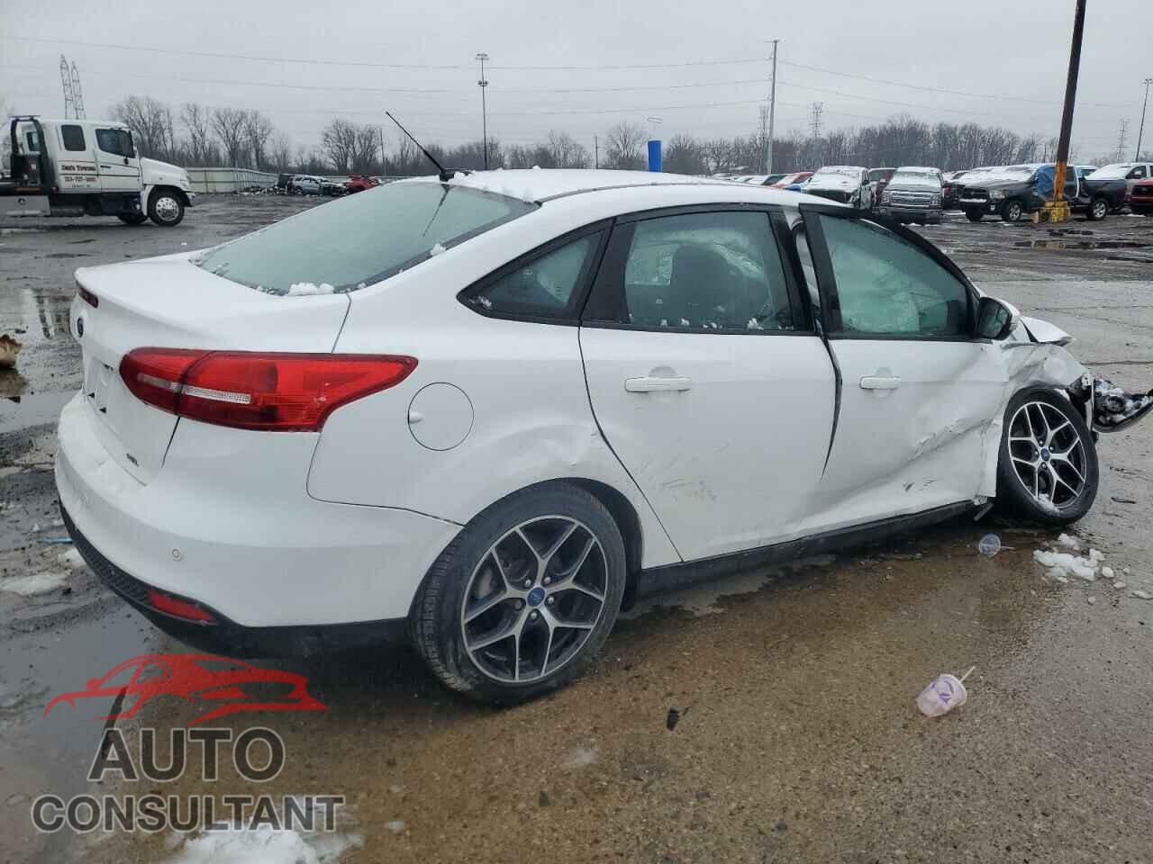 FORD FOCUS 2017 - 1FADP3H27HL209885